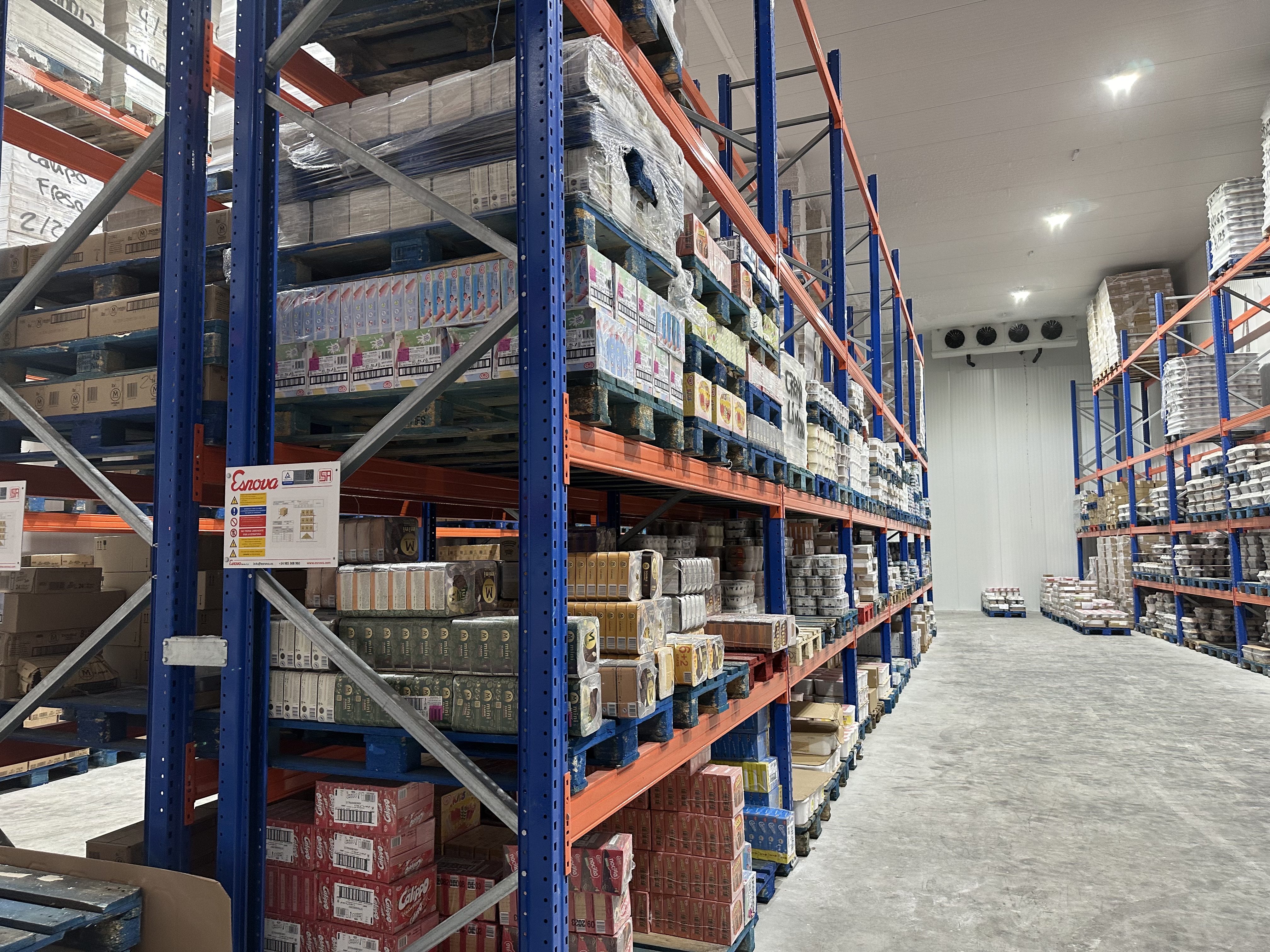 galeria Proyecto de instalaciones y Apertura de Actividad en centro de distribución de helados (Lanzarote)