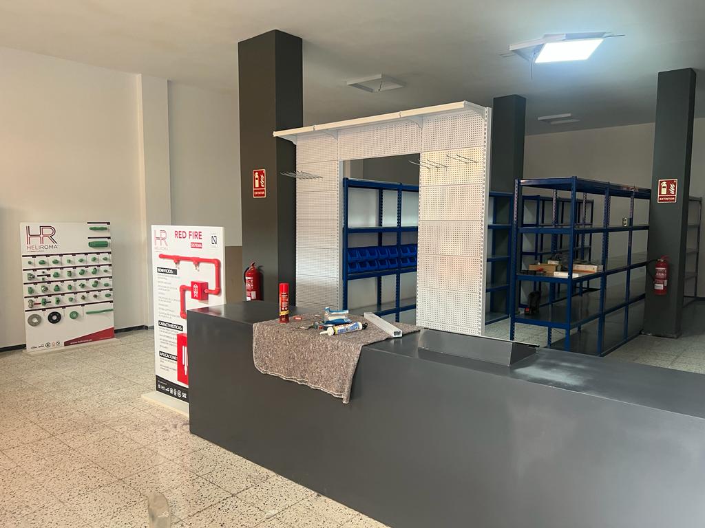 galeria Proyecto de instalaciones y Apertura de Actividad de Ferretería en Fuerteventura